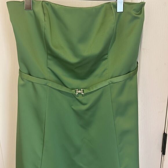 Michelangelo green strapless dress with rhinestone belt - Picture 3 of 5